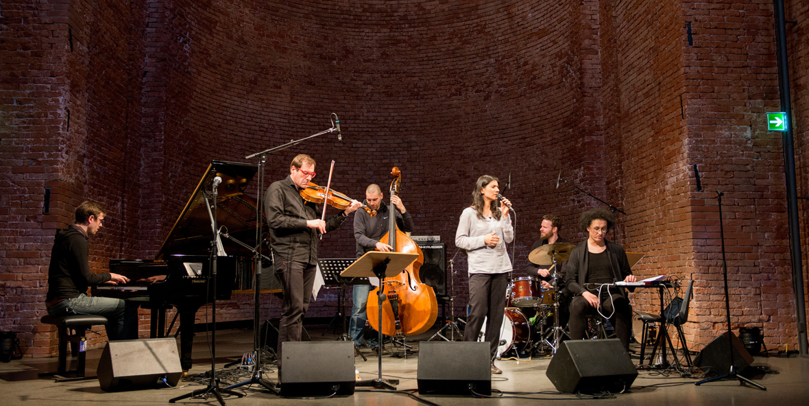 Korhan Erel &copy; Michel Neumeister