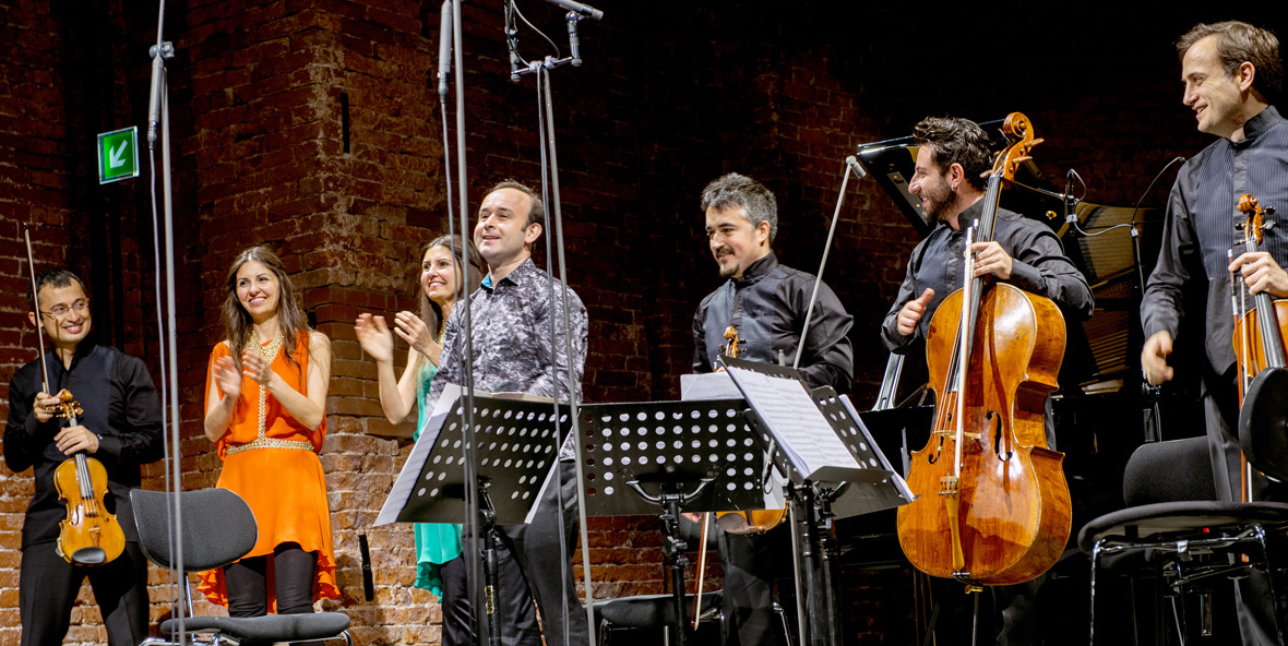 Klavierduo FERHAN & FERZAN ÖNDER BORUSAN QUARTET &copy; Michel Neumeister