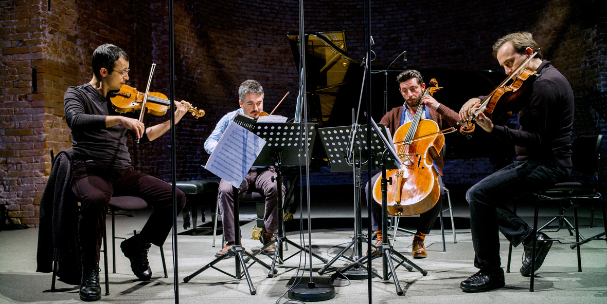 Klavierduo FERHAN & FERZAN ÖNDER BORUSAN QUARTET &copy; Michel Neumeister